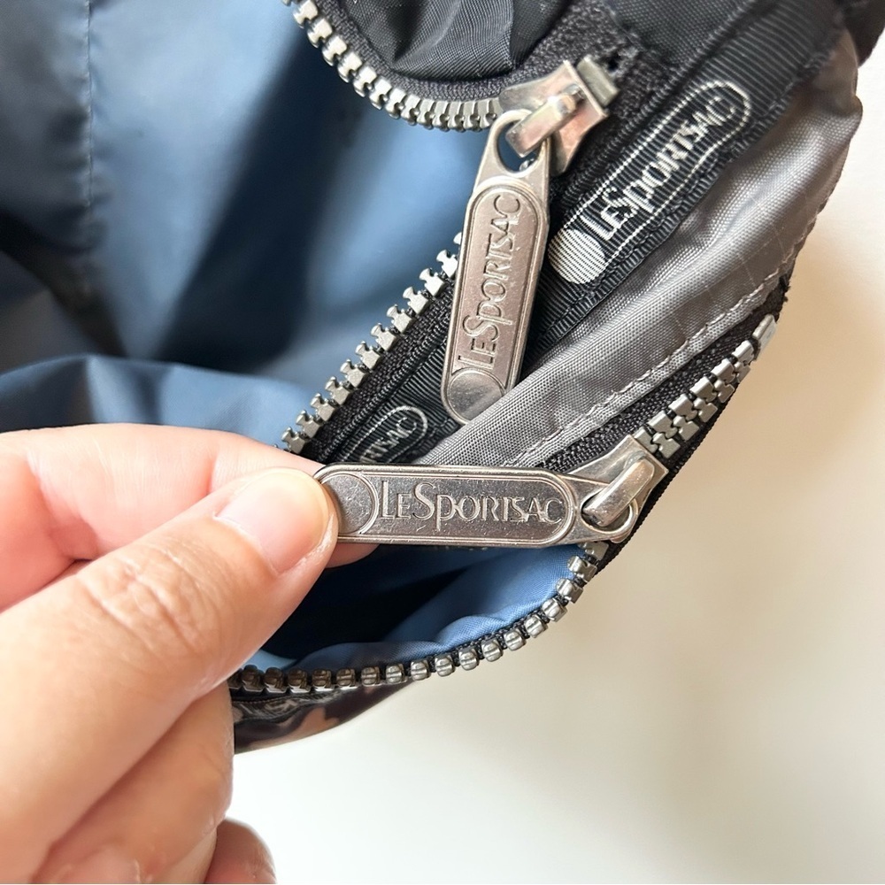 Lesportsac nylon fanny pack with adjustable waist or crossbody strap - Picture 9 of 11